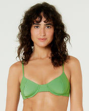 Load image into Gallery viewer, Gallery: Blueman Top Top Pepe New Fox Verde
