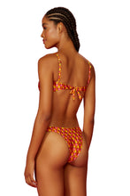 Load image into Gallery viewer, Model Back: Blueman Bottom Bottom Ai-Meu-Coracao Asa-Delta
