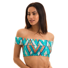 Load image into Gallery viewer, Model Front: Blueman Top Top Carmem Barlavento
