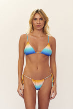 Load image into Gallery viewer, Model Front: Blueman Bottom Bottom Degrade-Summer Bel
