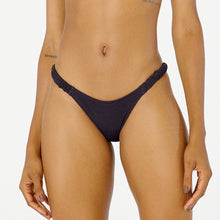 Load image into Gallery viewer, Gallery: Blueman Bottom Bottom Malibu Crispy Preto
