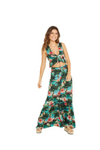 Load image into Gallery viewer, Model Front: Blueman Beach Top Cropped Isla
