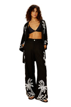 Load image into Gallery viewer, Image 03: Blueman Kaftans / Cover Ups Kimono Barrado Preto
