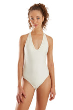 Load image into Gallery viewer, Image 02: Blueman One-Piece Maio Capri Macrame Off White
