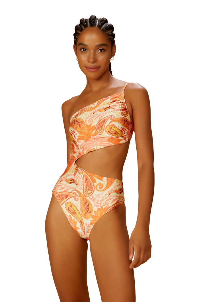 Model Front: Blueman One-Piece Maio Emma Florest Salmao