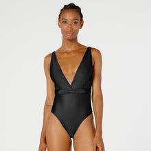 Load image into Gallery viewer, Gallery: Blueman One-Piece Maio Ilha Bela Preto
