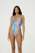 Load image into Gallery viewer, Model Front: Blueman One-Piece Maio Nicolle Escama
