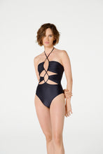 Load image into Gallery viewer, Model Front: Blueman One-Piece Maio Paola Liso Preto
