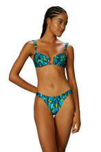 Load image into Gallery viewer, Image 03: Blueman Set Set Fauna Quenia Guaruja-Coracao
