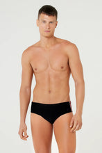 Load image into Gallery viewer, Model Front: Blueman Sunga / Boxer Sunga Ricky Fun Ly Preto
