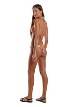 Load image into Gallery viewer, Model Back: Blueman Top Top Caribe Flower Power
