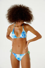 Load image into Gallery viewer, Image 07: Blueman Top Top Double Maua

