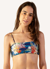 Load image into Gallery viewer, Model Front: Blueman Top Top Gil Arta
