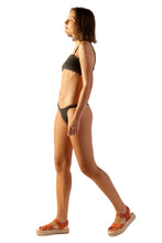 Load image into Gallery viewer, Image 03: Blueman Top Top Gil Preto
