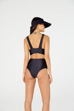 Load image into Gallery viewer, Model Back: Blueman Top Top Hot Essencial Preto
