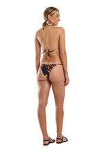Load image into Gallery viewer, Model Back: Blueman Top Top Tahity Bold Leafs
