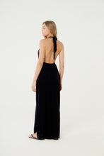 Load image into Gallery viewer, Model Back: Blueman Maxi Dresses Vestido Saida Duo Liso Preto Mistica
