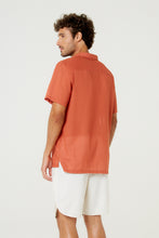 Load image into Gallery viewer, Camisa Free Soft Marrom
