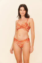 Load image into Gallery viewer, Set Brisa-Suave Brigitte-Faixa Australia
