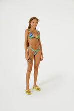 Load image into Gallery viewer, Top Ubatuba Banana Pop
